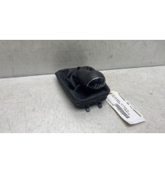 Pommeau de vitesses VOLKSWAGEN POLO 6