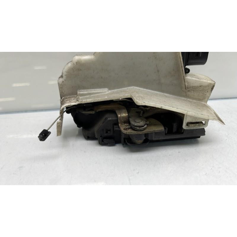 Serrure avant droit VOLKSWAGEN PASSAT 4 Photo n°6