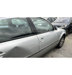 Serrure avant droit VOLKSWAGEN PASSAT 4