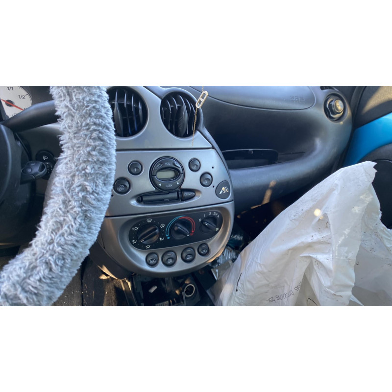 Porte avant gauche FORD KA 1 Photo n°12