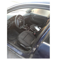 Vitre avant gauche VOLKSWAGEN PASSAT 4