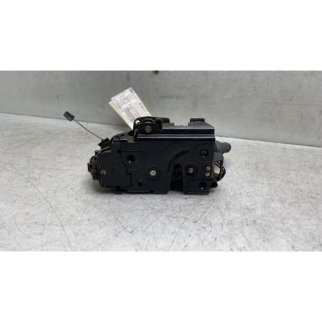 Serrure avant droit VOLKSWAGEN PASSAT 4