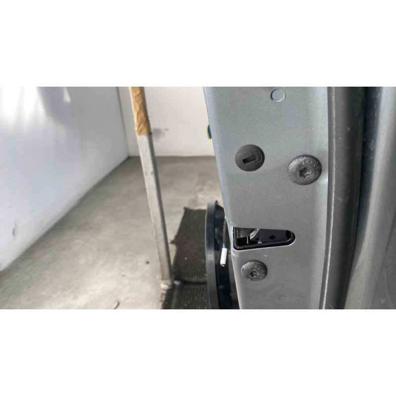 Porte avant droit SKODA YETI Photo n°6