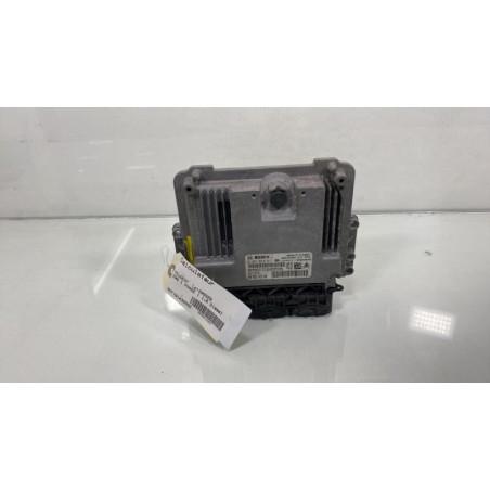 Calculateur moteur PEUGEOT 208 1