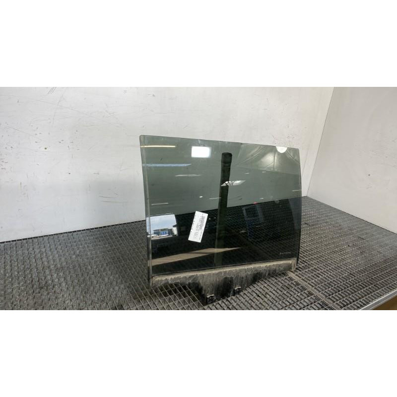 Vitre arriere droit CITROEN C4 GRAND PICASSO 2 Photo n°6