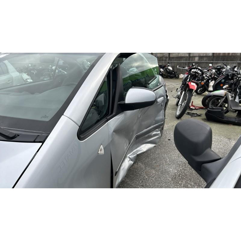 Feu arriere secondaire gauche (feux) MITSUBISHI COLT 6 Photo n°6