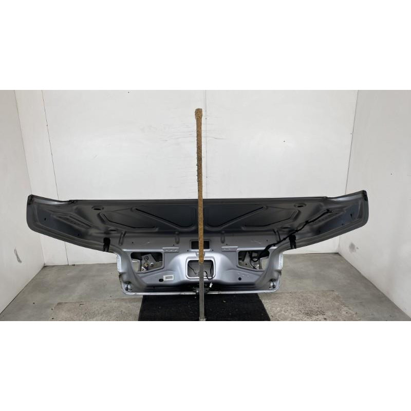 Malle/Hayon arriere MITSUBISHI COLT 6 Photo n°5