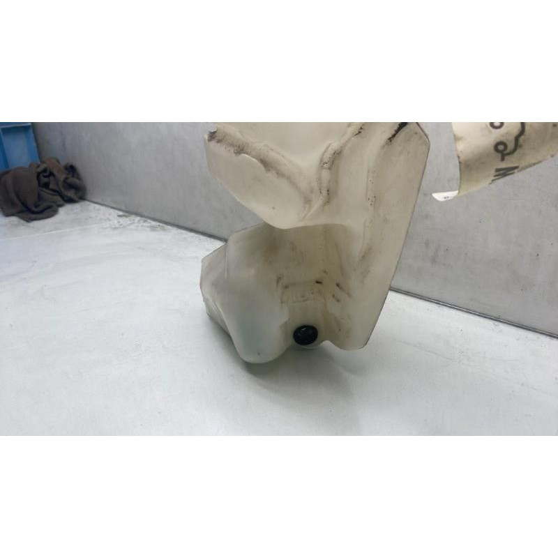 Vase de lave glace PEUGEOT PARTNER 1 Photo n°3