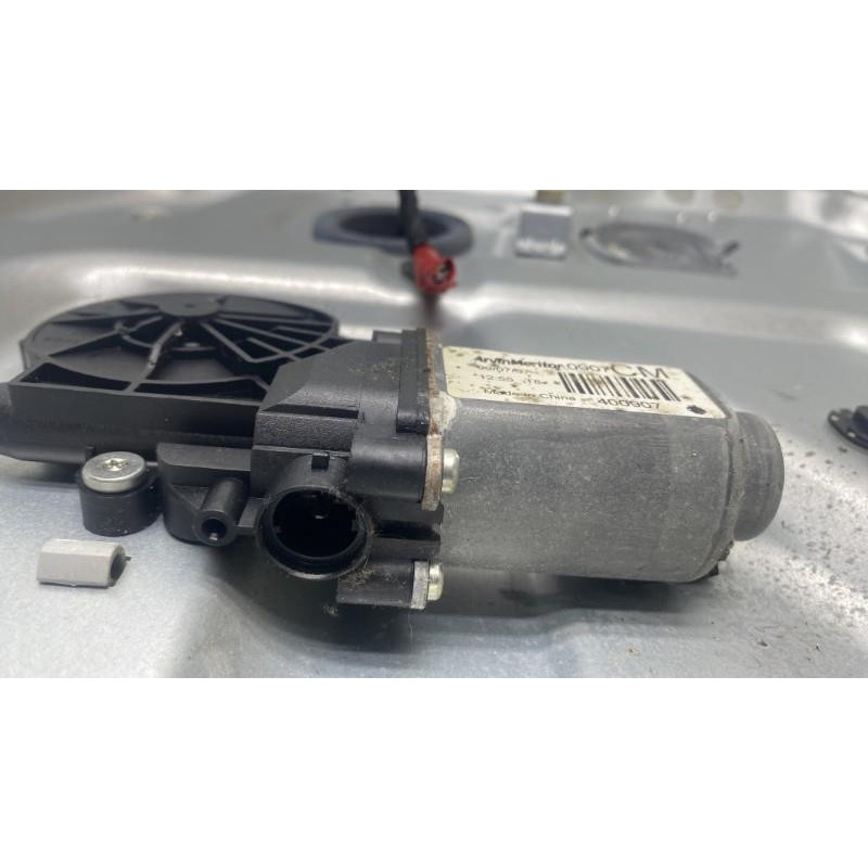 Leve vitre electrique avant gauche HYUNDAI SANTA FE 2 Photo n°1