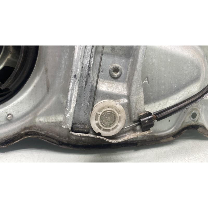 Leve vitre electrique avant gauche HYUNDAI SANTA FE 2 Photo n°3