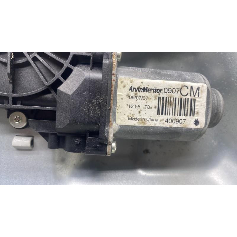 Leve vitre electrique avant gauche HYUNDAI SANTA FE 2 Photo n°8