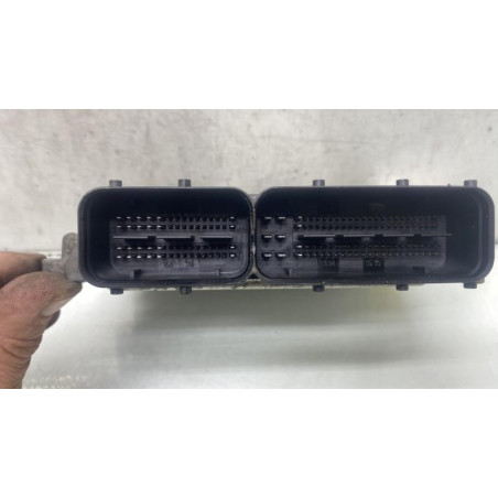 Calculateur moteur HYUNDAI SANTA FE 2