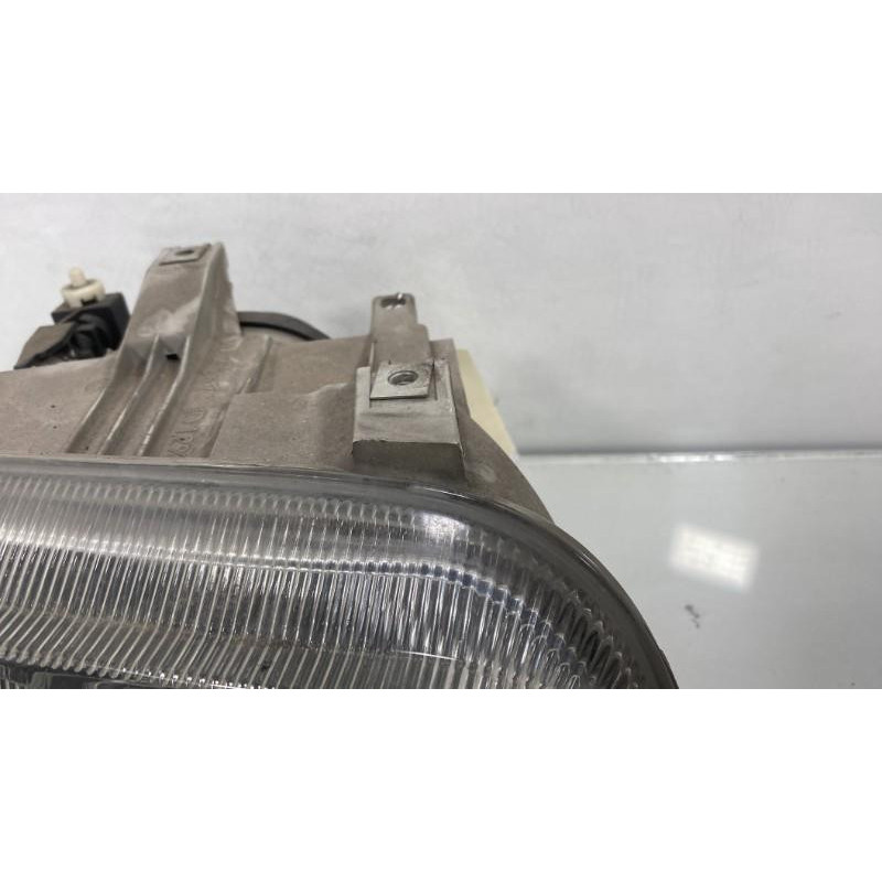 Optique avant principal droit (feux)(phare) RENAULT CLIO 1 Photo n°3