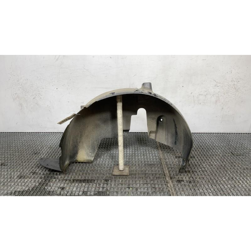 Pare boue arriere droit CITROEN C4 CACTUS Photo n°1