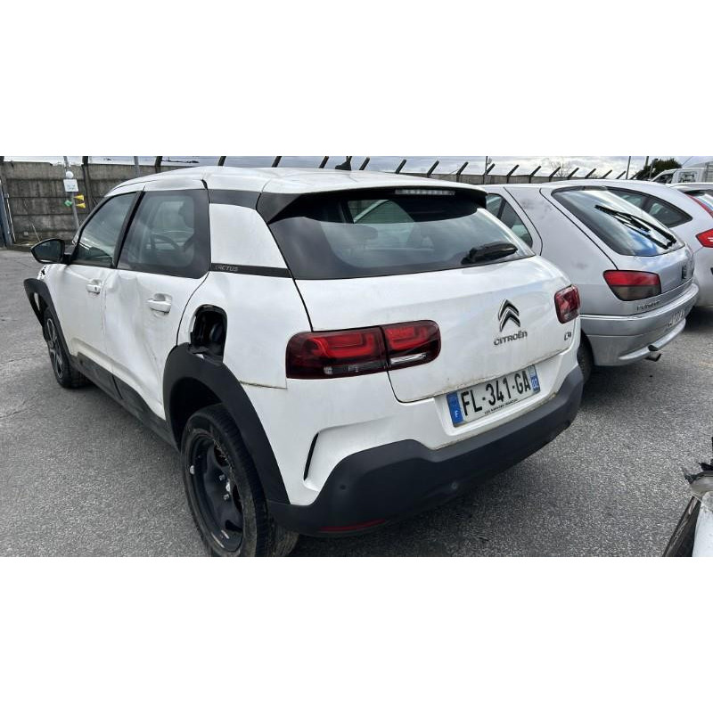 Pare boue arriere gauche CITROEN C4 CACTUS Photo n°12