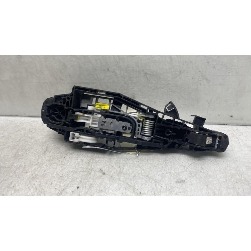 Poignee porte arriere droit PEUGEOT 308 2 Photo n°2