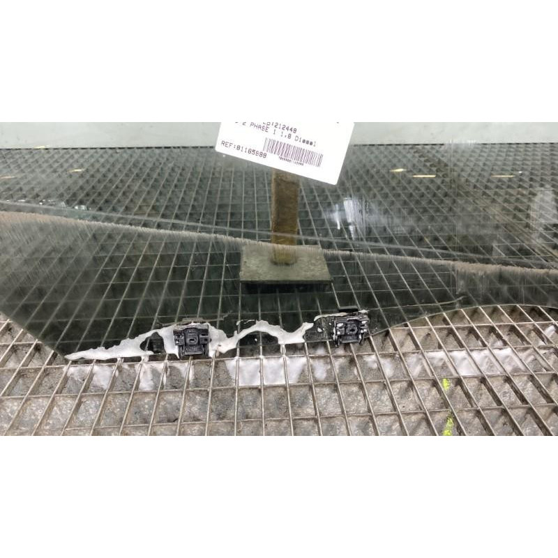 Vitre arriere droit PEUGEOT 308 2 Photo n°4
