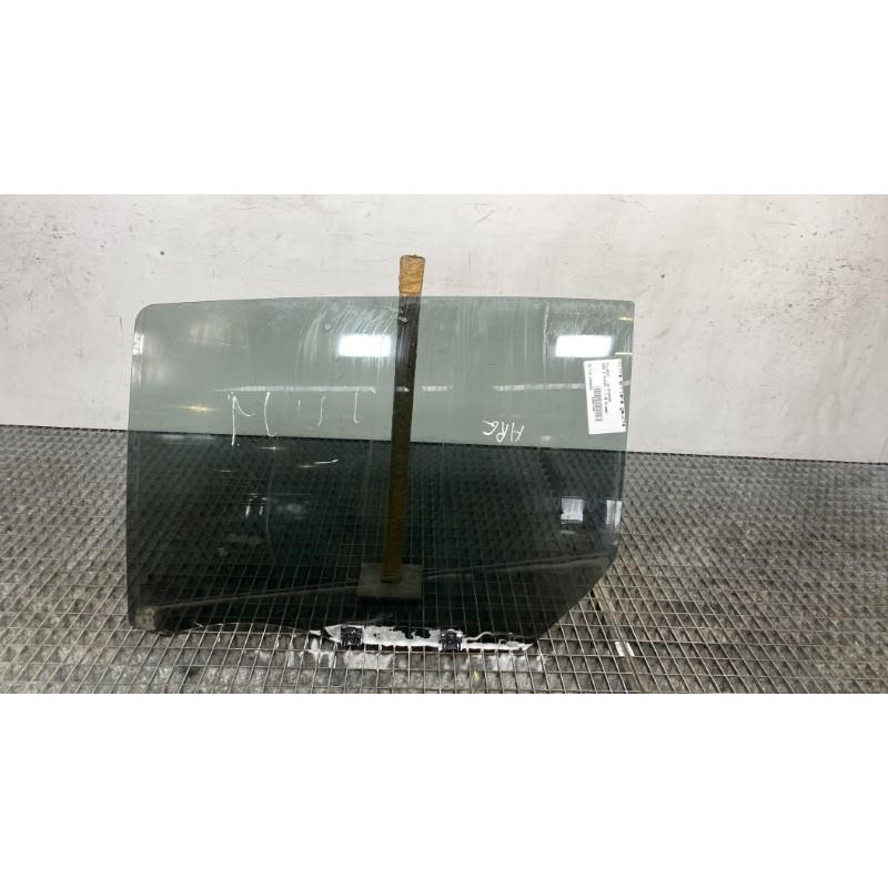 Vitre arriere gauche PEUGEOT 308 2 Photo n°6