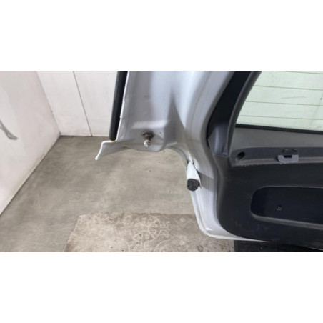 Malle/Hayon arriere RENAULT CLIO 3