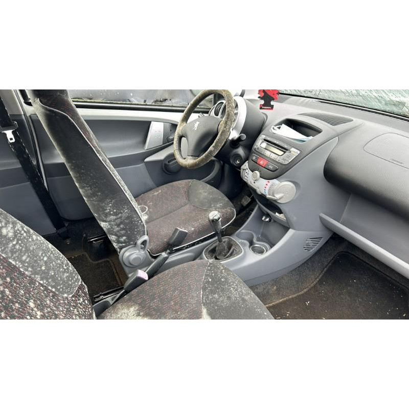 Porte avant droit PEUGEOT 107 Photo n°10