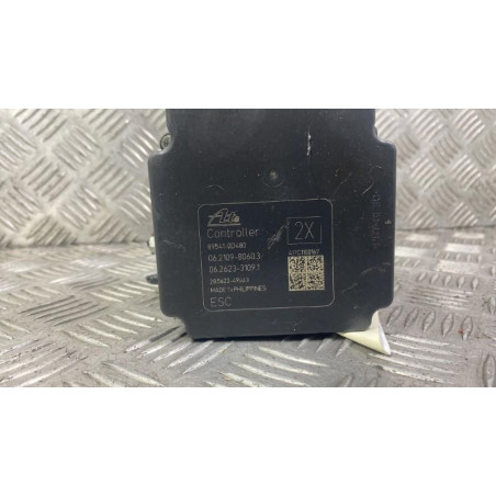 Bloc ABS (freins anti-blocage) TOYOTA YARIS 3