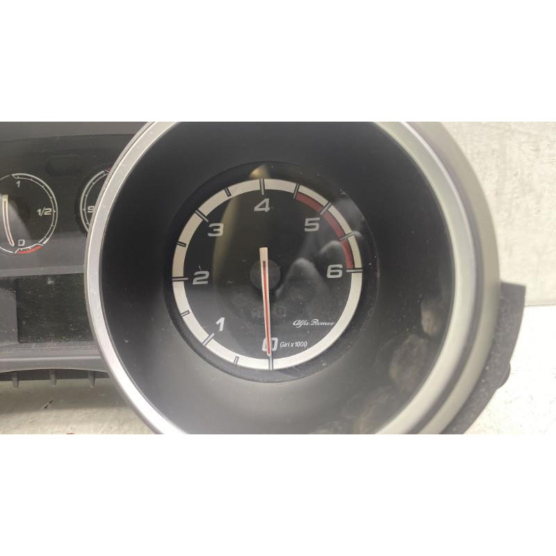 Compteur ALFA ROMEO GIULIETTA 2 Photo n°4