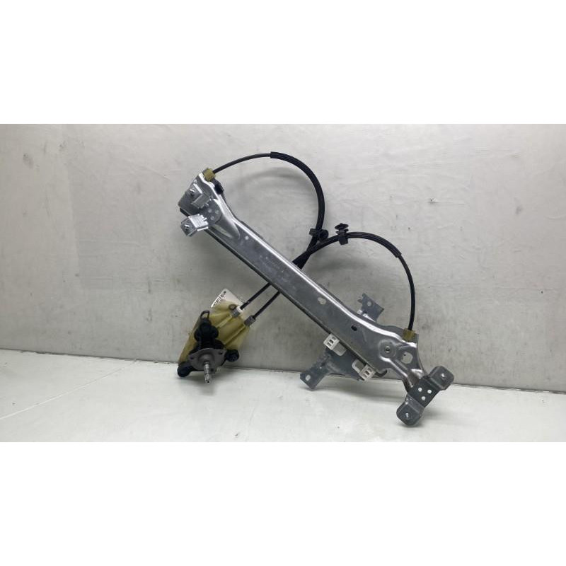 Leve vitre mecanique arriere droit RENAULT MEGANE 3 Photo n°6