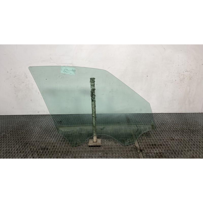 Vitre avant gauche OPEL ZAFIRA TOURER C Photo n°3