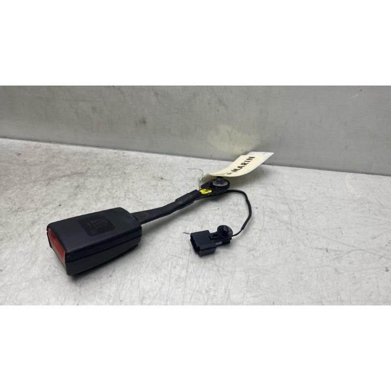 Attache ceinture avant droit OPEL ZAFIRA TOURER C Photo n°3