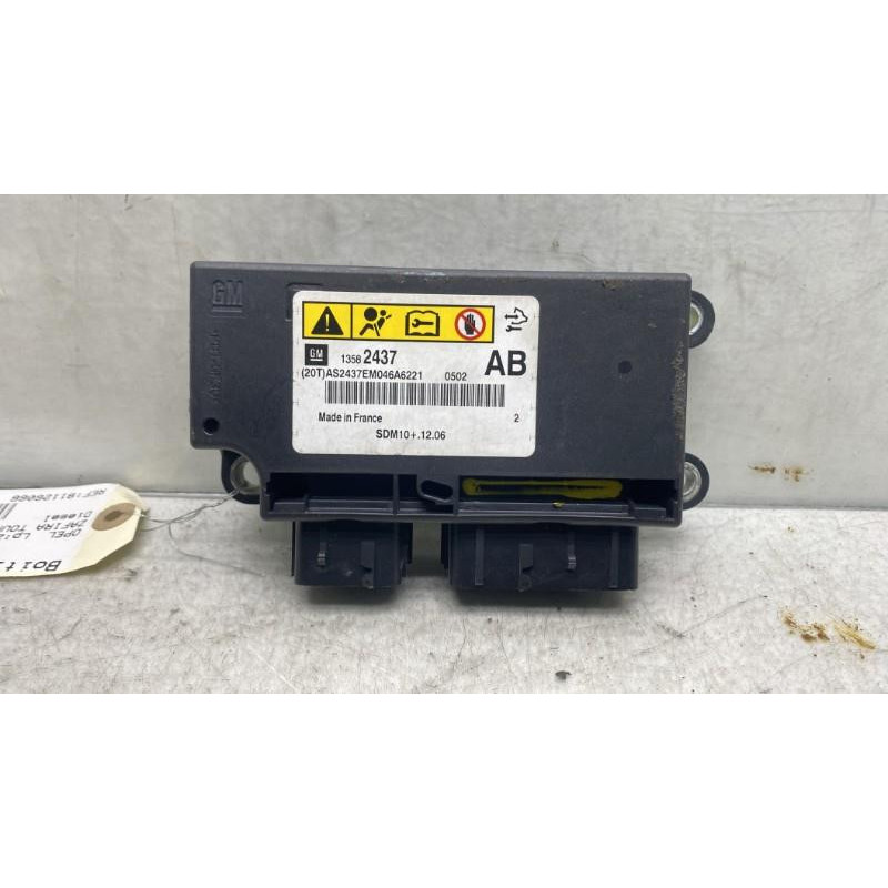 Boitier air bag OPEL ZAFIRA TOURER C Photo n°2