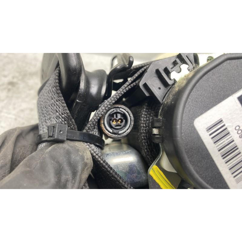 Pretensionneur de ceinture avant gauche OPEL ZAFIRA TOURER C Photo n°2