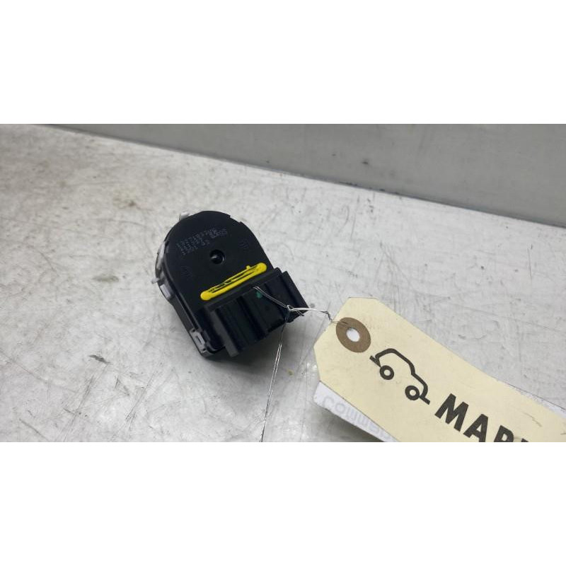 Commande retroviseurs OPEL ZAFIRA TOURER C Photo n°4