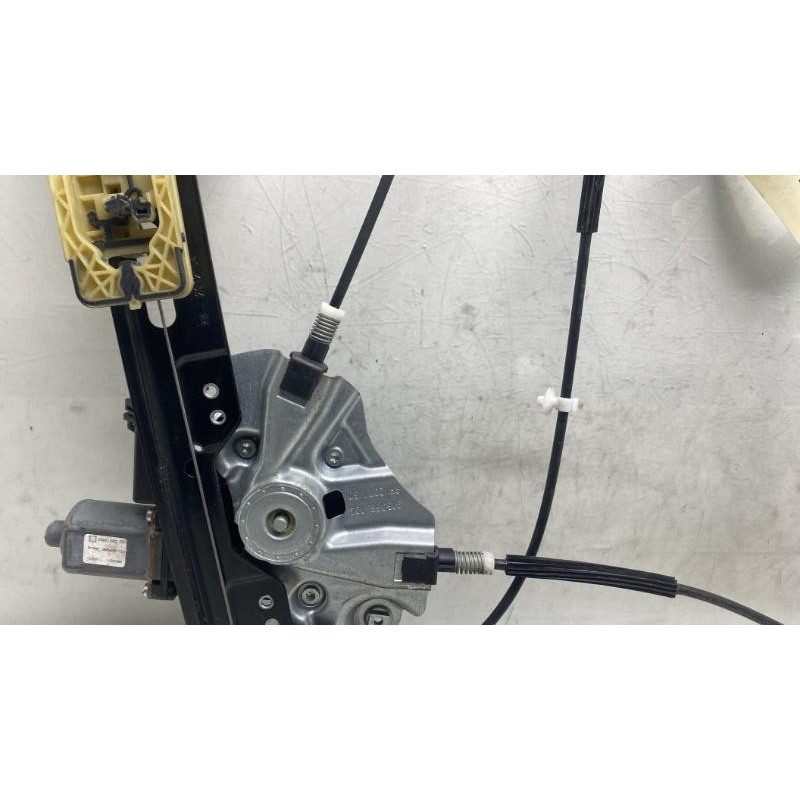 Leve vitre electrique avant droit OPEL ZAFIRA TOURER C Photo n°5