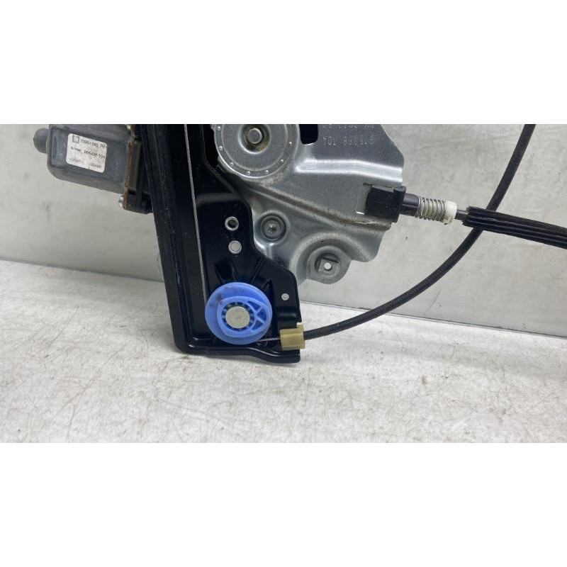 Leve vitre electrique avant droit OPEL ZAFIRA TOURER C Photo n°6