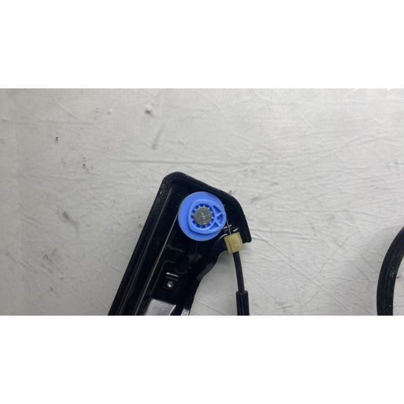 Leve vitre electrique avant gauche OPEL ZAFIRA TOURER C Photo n°7