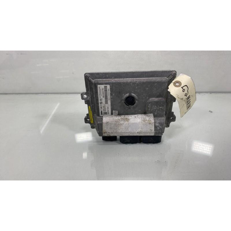 Calculateur moteur PEUGEOT 208 1 Photo n°1