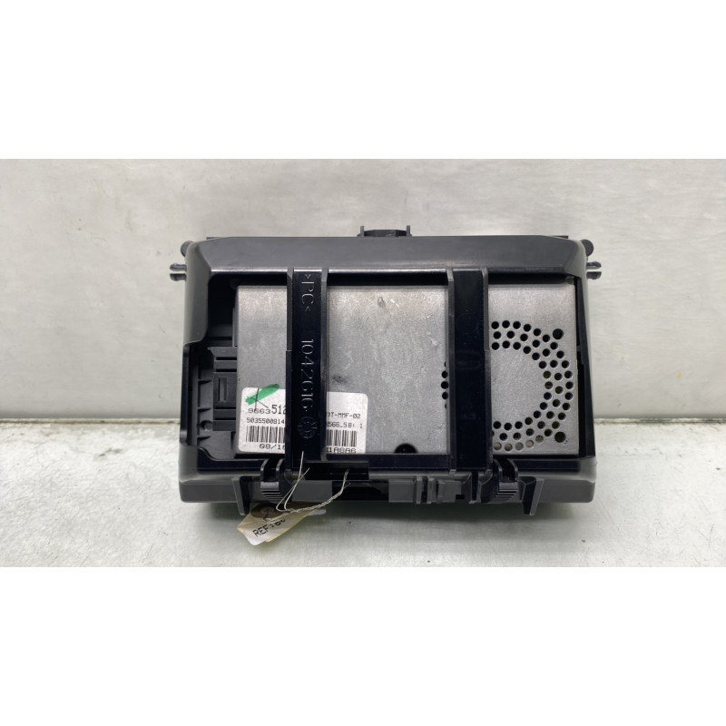 Ecran GPS CITROEN C6 Photo n°2