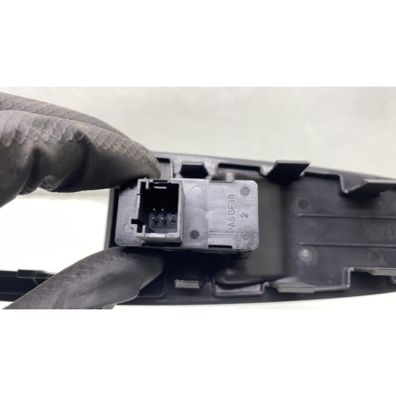 Interrupteur de leve vitre arriere droit CITROEN C6 Photo n°3