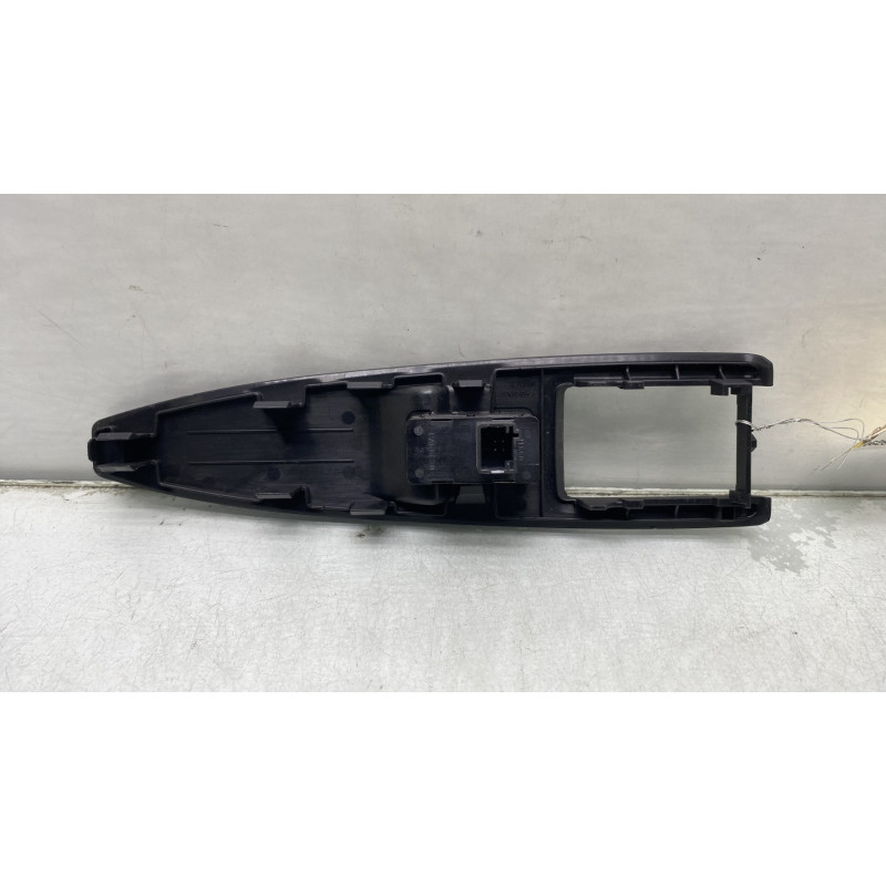 Interrupteur de leve vitre arriere gauche CITROEN C6 Photo n°2