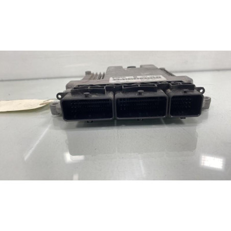 Calculateur moteur RENAULT TRAFIC 2 Photo n°1