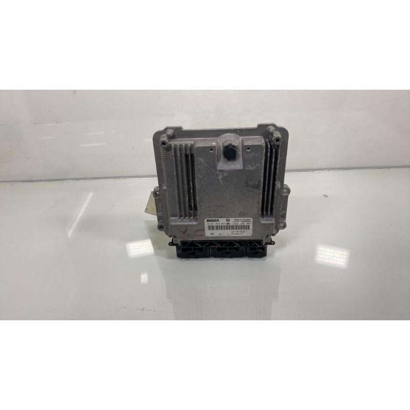 Calculateur moteur RENAULT TRAFIC 2 Photo n°3