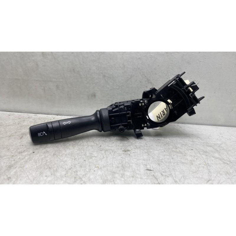 Commodo phare HYUNDAI I 40 Photo n°2