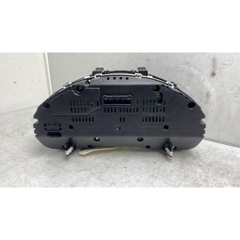 Compteur HYUNDAI I 40 Photo n°4