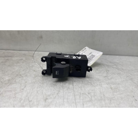Interrupteur de leve vitre arriere droit HYUNDAI I 40