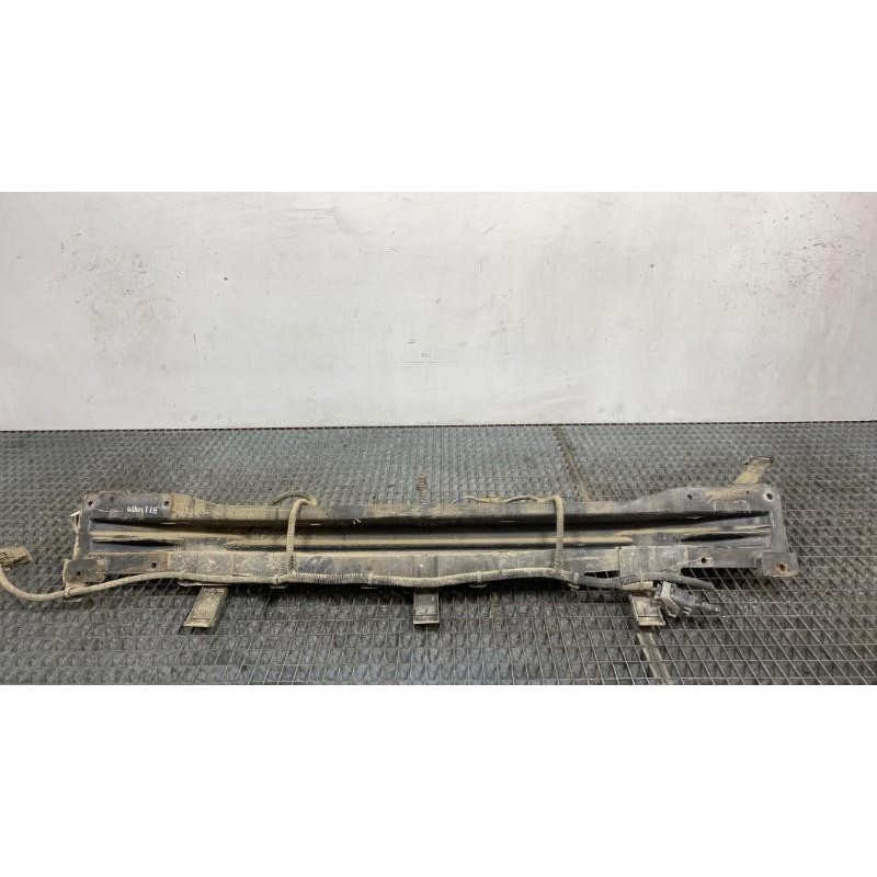 Renfort pare choc arriere (traverse) HYUNDAI I 40 Photo n°3