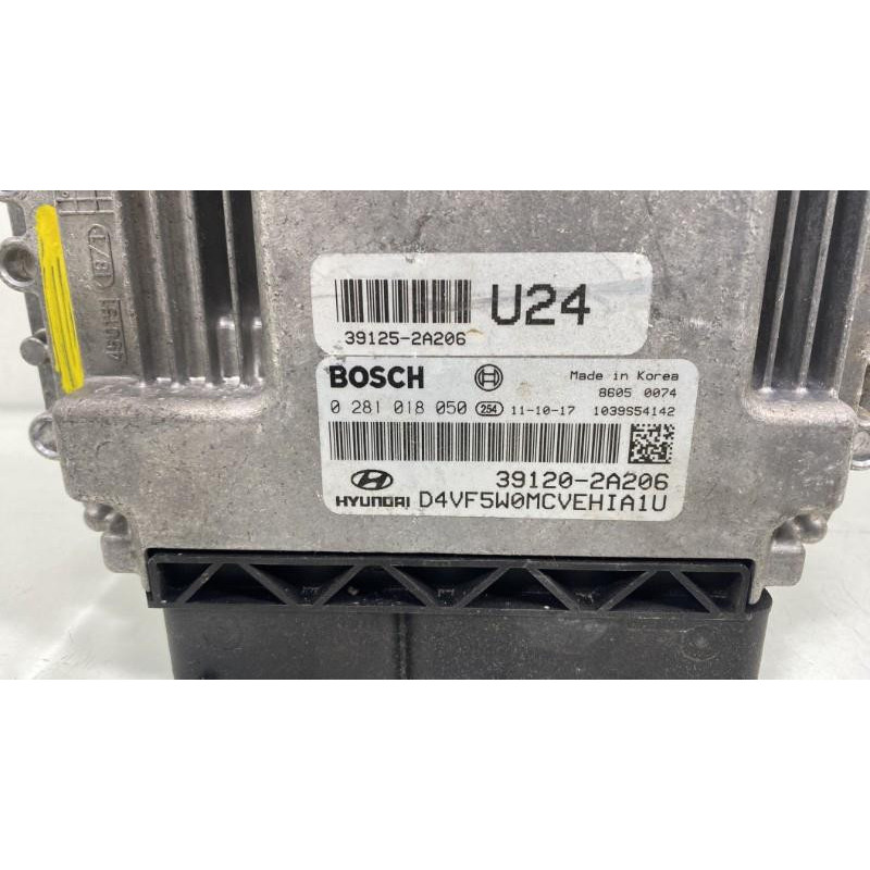 Calculateur moteur HYUNDAI I 40 Photo n°3