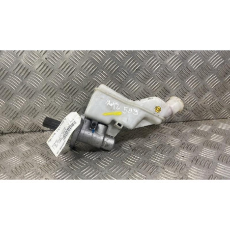 Maitre cylindre (freinage) HYUNDAI I 40 Photo n°1