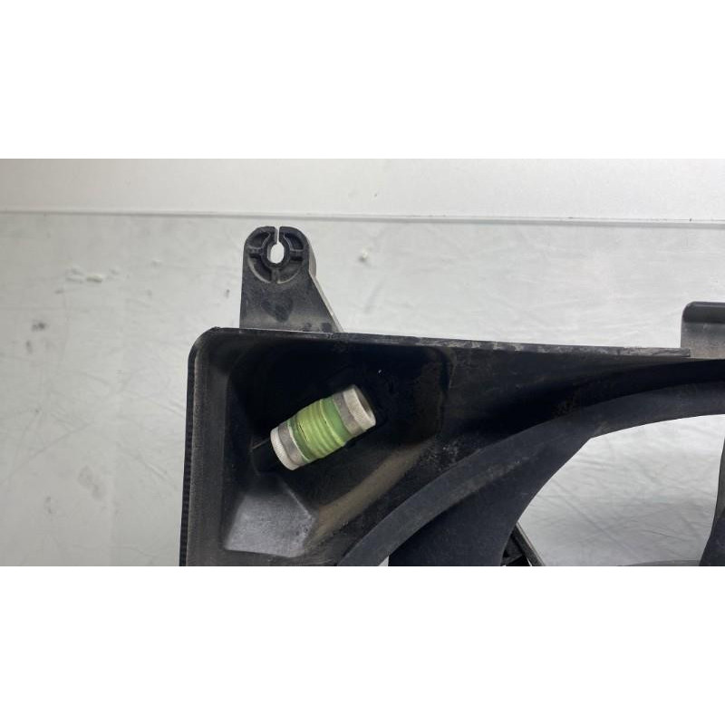 Moto ventilateur radiateur HYUNDAI I 40 Photo n°1