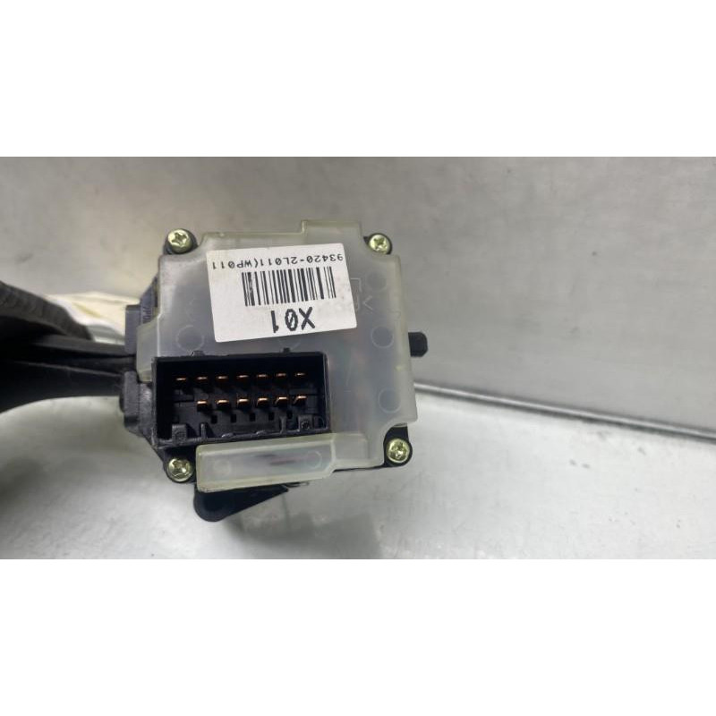Commodo d'essuie glaces HYUNDAI I 30 1 Photo n°3