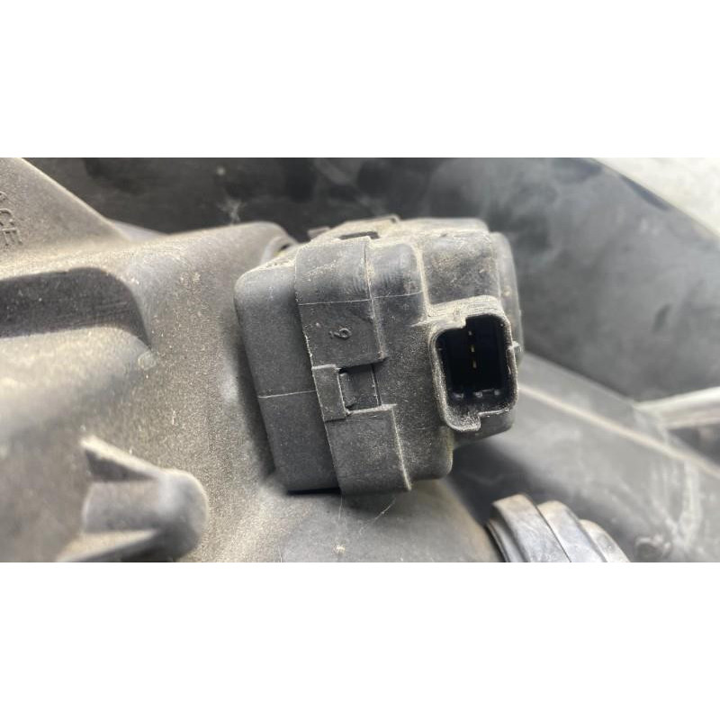 Optique avant principal droit (feux)(phare) CITROEN XSARA PICASSO Photo n°4